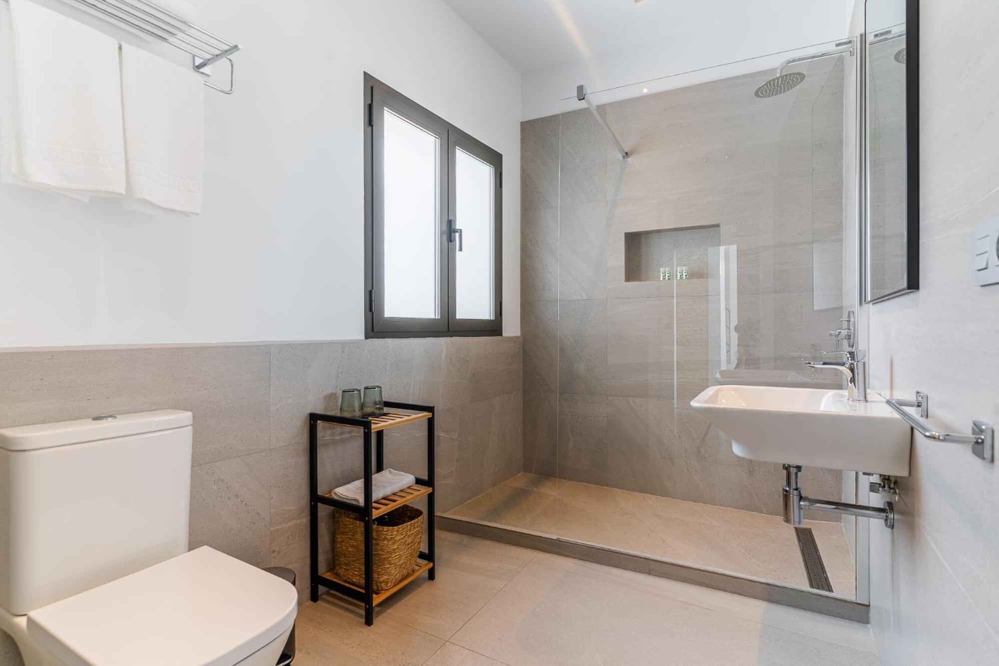 Arena House Conil Hotel โกนิล เด ลาฟรอนเตรา ภายนอก รูปภาพ